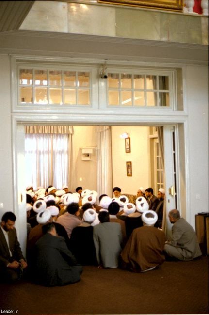 ديدار نمايندگان‌ مجمع‌ طلاب‌ و فضلاي‌ حوزه‌ علميه‌ قم 