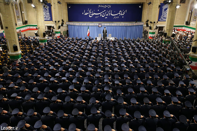 Ayatollah Khamenei meets with a group of Air Force commanders and officers