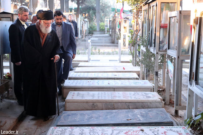 حضور در گلزار شهیدان