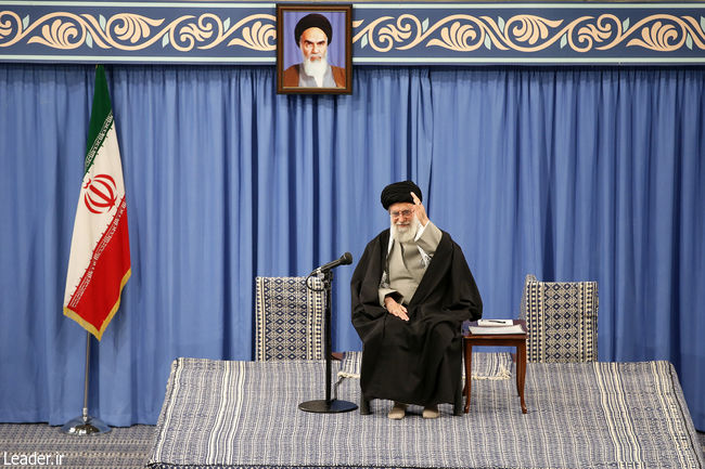 Ayatollah Khamenei meets with thousands of people from East Azerbaijan Province