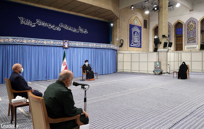 دیدار دستاندرکاران مراسم سالگرد شهید سلیمانی با رهبر معظم انقلاب اسلامی دیدار دستاندرکاران مراسم سالگرد شهید سلیمانی با رهبر معظم انقلاب اسلامی