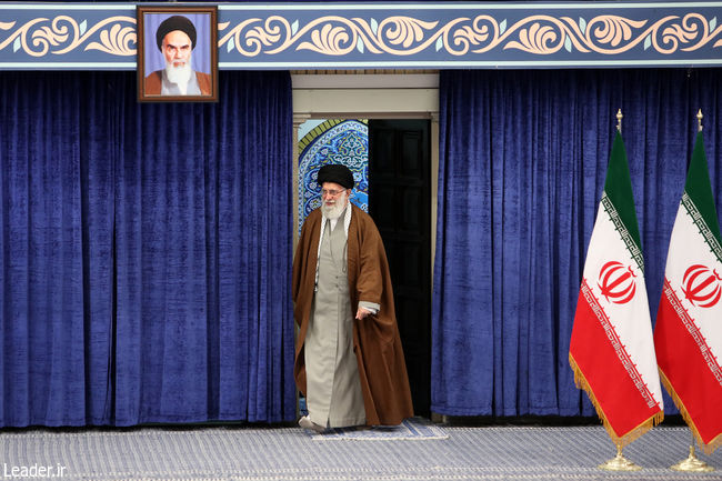 Ayatollah Khamenei casts his ballots in parliamentary, Assembly of Experts elections