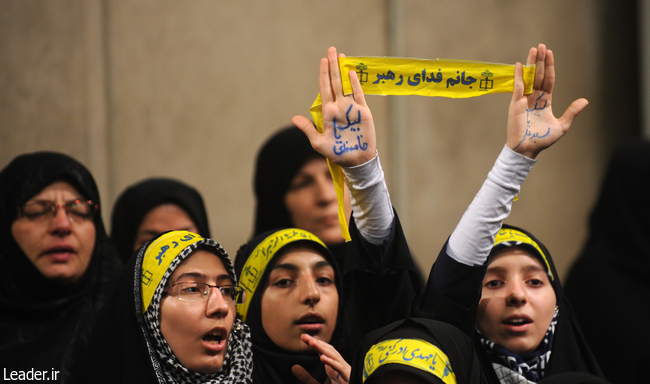 Ayatollah Khamenei meets with thousands of Iranian pupils and students.