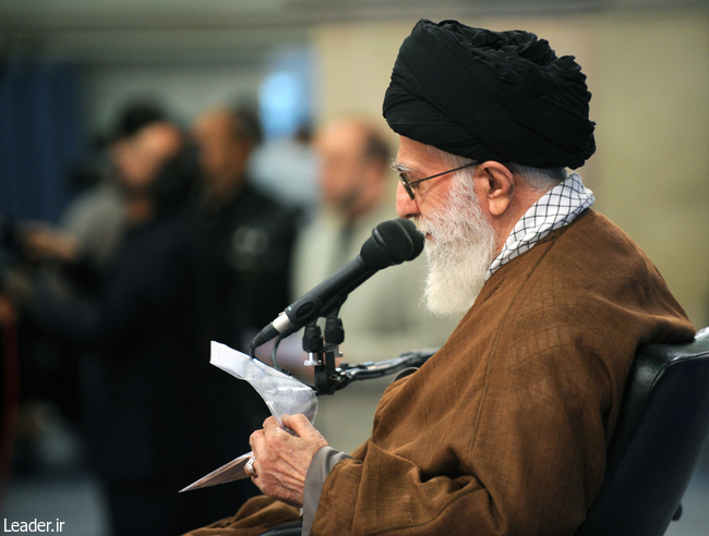 Ayatollah Khamenei meets with thousands of Iranian pupils and students.