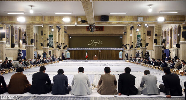 İslam İnkılabı Rehberi Ayetullah Hamanei'nin Kuran'la ünsiyet  oturumunda beyanatı
