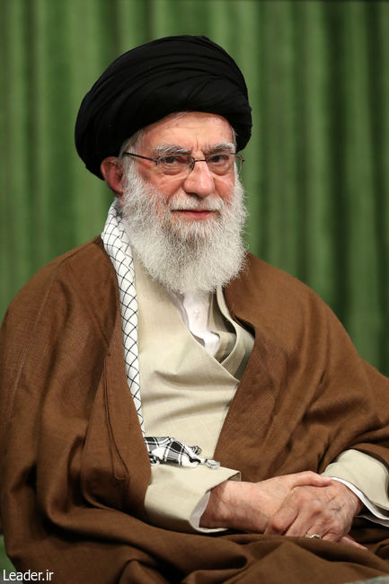 Ayatollah Khamenei meets with Iranian students via video conference