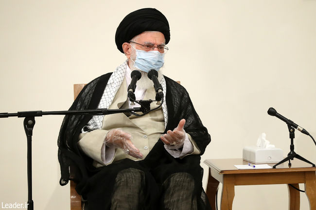 قائد الثورة الإسلامية المعظم يستقبل رئيس وزراء العراق مصطفى الكاظمي