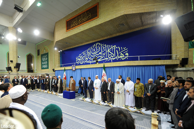 Ayatollah Khamenei receives participants in the 33rd round of International Quran Competitions in Tehran.