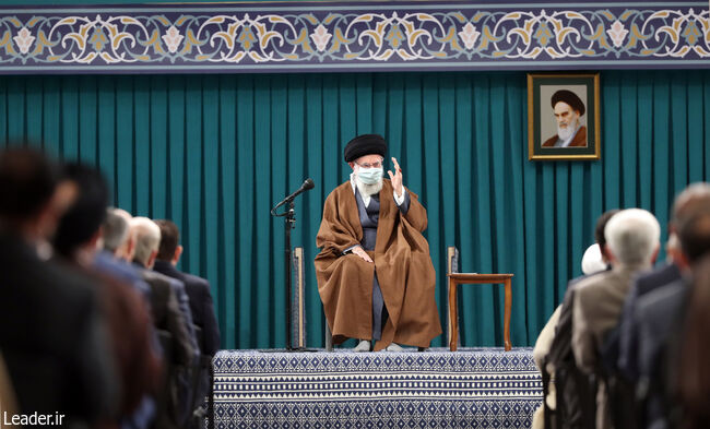 Imam Khamenei Bertemu dengan Presiden dan Pejabat Pemerintahan