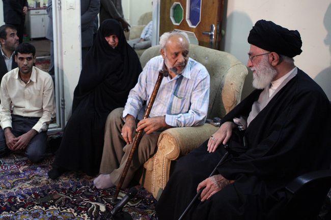 دیدار سه خانواده شهید قم