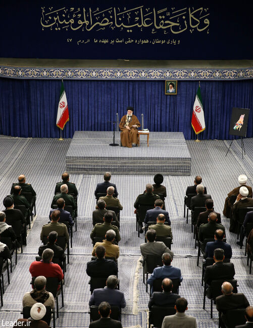 İslam İnkılabı Rehberi'nin Lorestan Eyaleti Şehitleri Kongresi üyelerini kabul etmesi