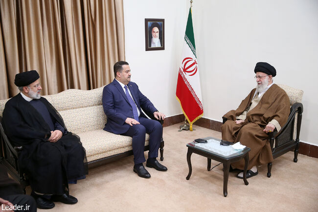 The Leader of the Islamic Revolution in a Meeting of the Prime Minister of Iraq