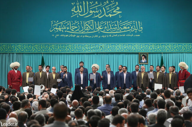 گرامیداشت عید میلاد پیامبر اکرم(ص) و امام صادق(ع) در حسینیه امام خمینی(ره)