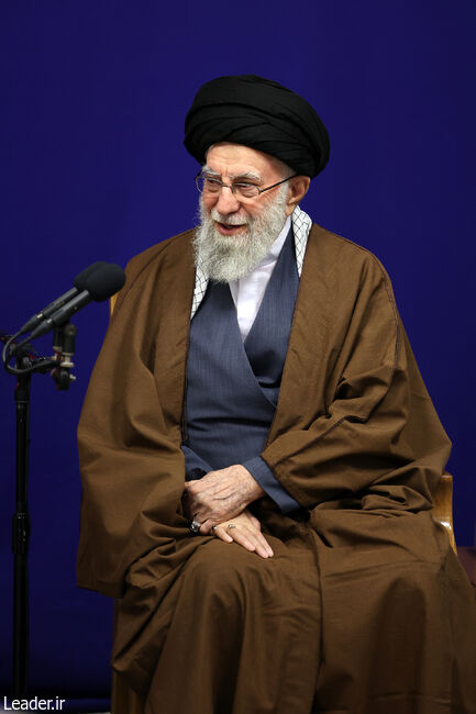 دیدار دست‌اندرکاران کنگره بین‌المللی میرزای نائینی