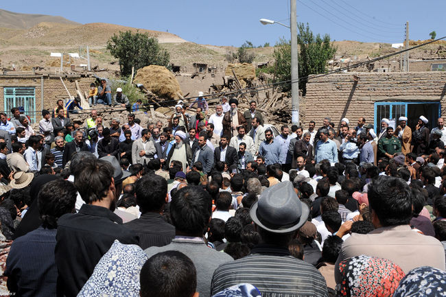 بازدید سرزده در مناطق زلزله زده استان آذربایجان شرقی