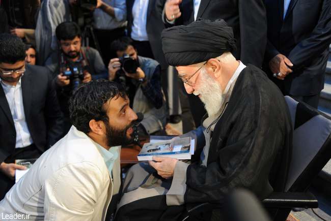 دیدار جمعی از شاعران و اهالی فرهنگ و ادب