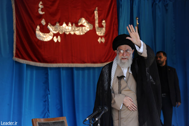 Ayatollah Khamenei addressing a magnificent gathering of Basij forces