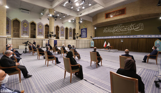 Imam Ali Khamenei Mengadakan Pertemuan Terakhir dengan Kabinet Presiden Rouhani