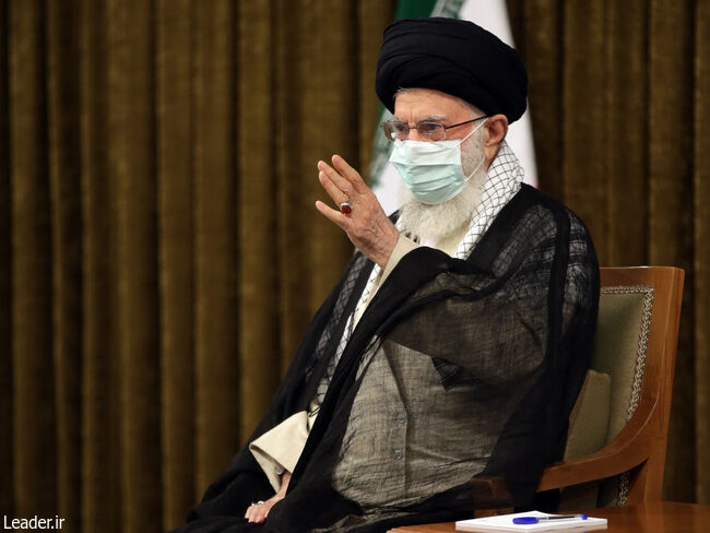Imam Ali Khamenei Mengadakan Pertemuan Terakhir dengan Kabinet Presiden Rouhani