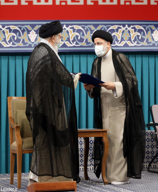 Imam Ali Khamenei Lantik Presiden Republik Islam Iran Hujjatul Islam Sayid Raisi