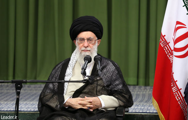 Ayatollah Khamenei receives a group of Iranian poets