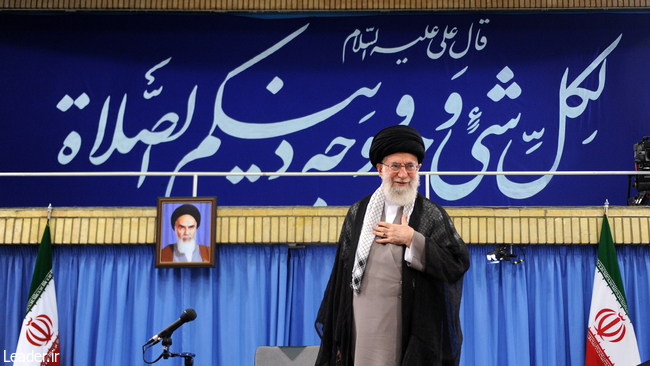 قائد الثورة الاسلامية المعظم يستقبل أئمة الجماعة في مساجد محافظة طهران