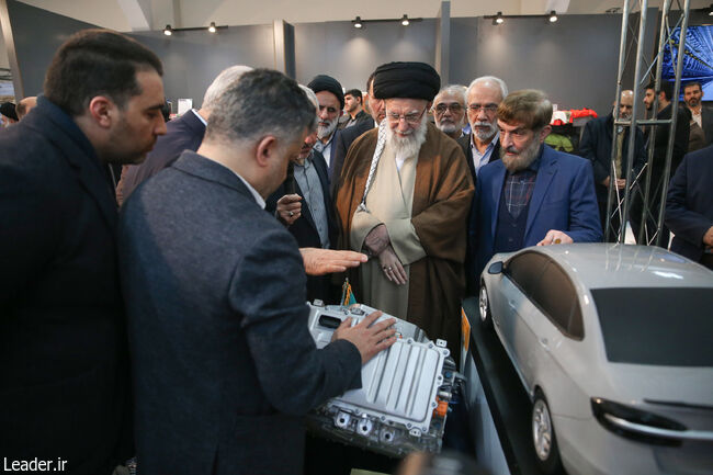 Посещение выставки в хусейние имама Хомейни (ДБМ)