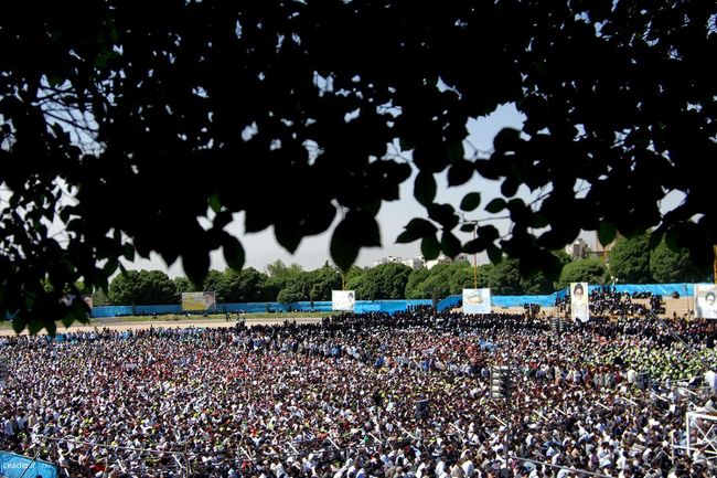 دیدار هزاران نفر از استادان و دانشجویان دانشگاههای استان فارس