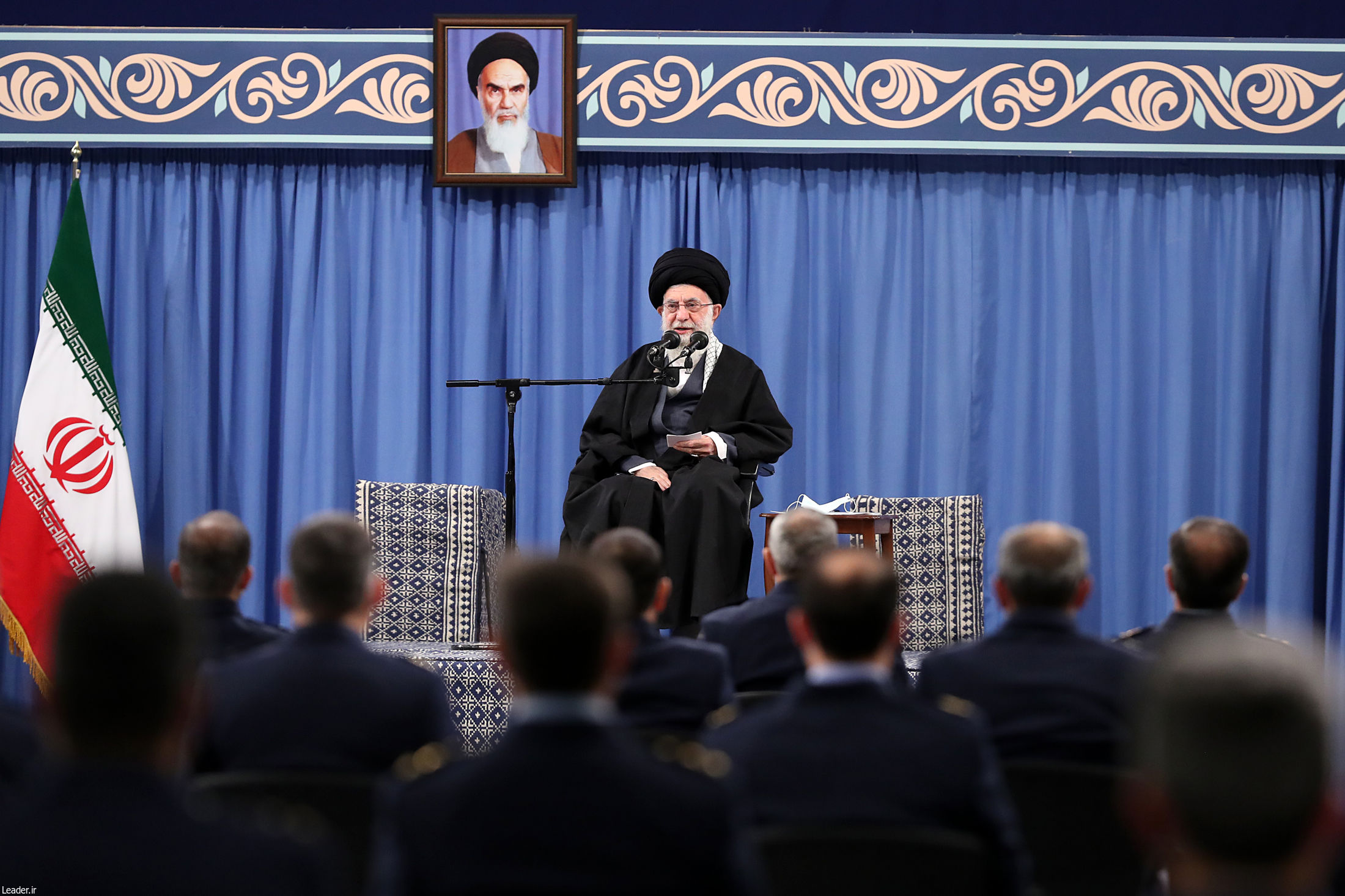 آیت اللہ خامنہ ای کا ایرانی فضائیہ و فضائی دفاع کے کمانڈرز سے خطاب