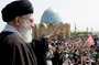 خلد قائد الثورة الاسلامية سماحة اية الله العظمى السيد علي الخامنئي لدى تفقده الاربعاء النصب التذكاري لشهداء عمليات فتح المبين في منطقة خلد قائد الثورة الاسلامية سماحة اية الله العظمى السيد علي الخامنئي لدى تفقده الاربعاء النصب التذكاري لشهداء عمليات فتح المبين في منطقة