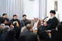 Le Guide suprême de la Révolution islamique a reçu les membres des Associations islamiques des étudiants en Europe Le Guide suprême de la Révolution islamique a reçu les membres des Associations islamiques des étudiants en Europe