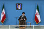 قائد الثورة الإسلامية المعظم يستقبل حشداً غفيراً من أهالي آذربيجان الشرقية.