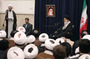 Le Guide suprême reçoit les membres des corps enseignants de l’Institut éducatif et de recherches Imam Khomeiny Le Guide suprême reçoit les membres des corps enseignants de l’Institut éducatif et de recherches Imam Khomeiny