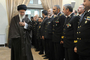 Le Guide suprême a reçu les commandants et les responsables de la Marine iranienne Le Guide suprême a reçu les commandants et les responsables de la Marine iranienne