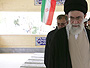 حضور رهبر معظم انقلاب در گلزار شهدای کازرون حضور رهبر معظم انقلاب در گلزار شهدای کازرون