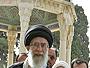 زار قائد الثورة مرقد الشاعر الإيراني الكبير حافظ الشيرازي زار قائد الثورة مرقد الشاعر الإيراني الكبير حافظ الشيرازي
